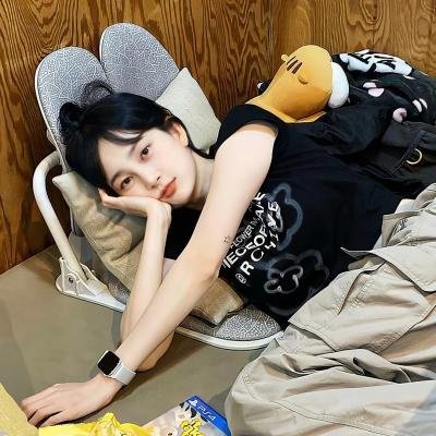 被沉默的女人 海报